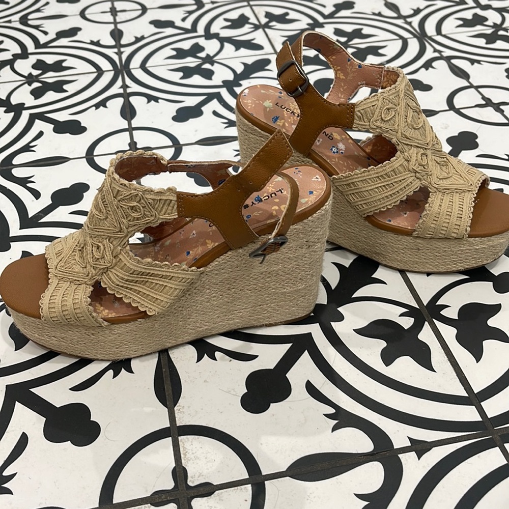 Lucky brand wedges brand new! Never worn, no tags